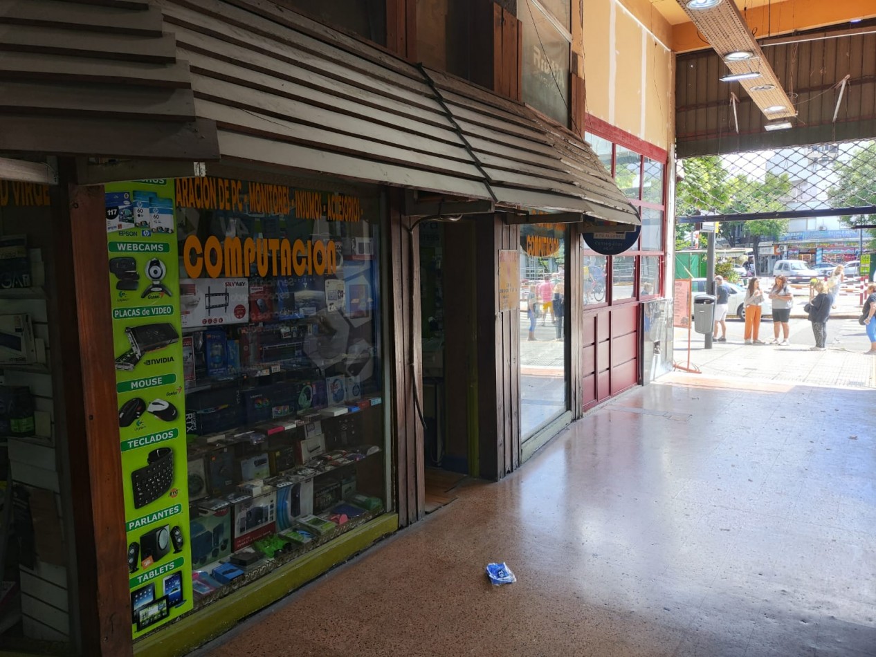 Local en Alquiler - Galeria Cuenca 3098 - Villa del Parqu