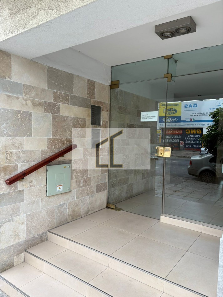 VILLA DEVOTO - Monoambiente - Avda Mosconi 3633