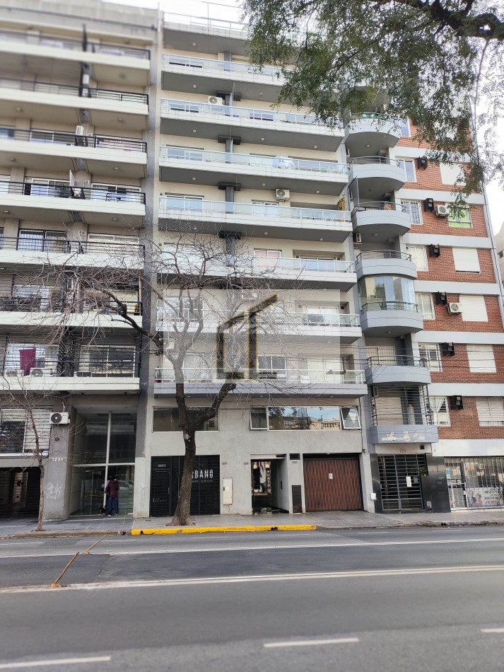 FLORES - Depto 2 Ambientes - Contrafrente - Avda Directorio 3233