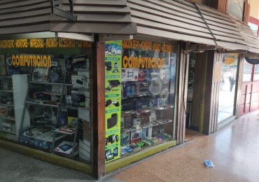 Local en Alquiler - Galeria Cuenca 3098 - Villa del Parqu